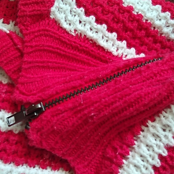 Romeo and Juliet couture sweater - Picture 3 of 4